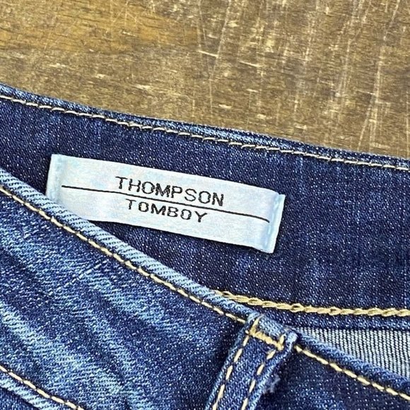 VIGOSS Thompson Tomboy Designer Jeans Mid Rise Sz 26 w/ 26.5" Inseam 3% Spandex - Picture 5 of 7